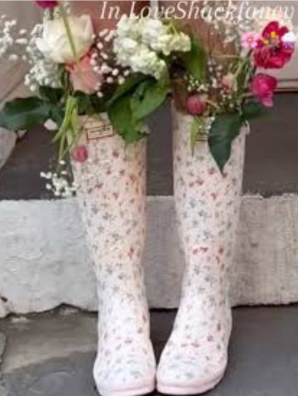 ✨🎀LoveShackFancy X Hunter Floral Rain Boots Cream/white/Pink & Blue Flower - Picture 2 of 14